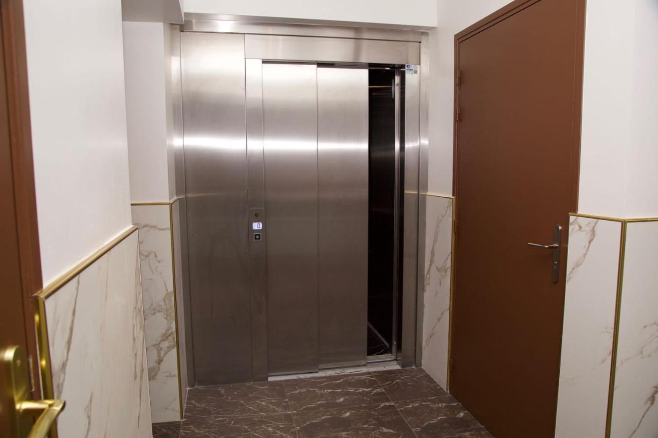 לה קורנב Hotel Le Privilege מראה חיצוני תמונה